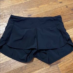 Lululemon Speed Shorts 2.5in